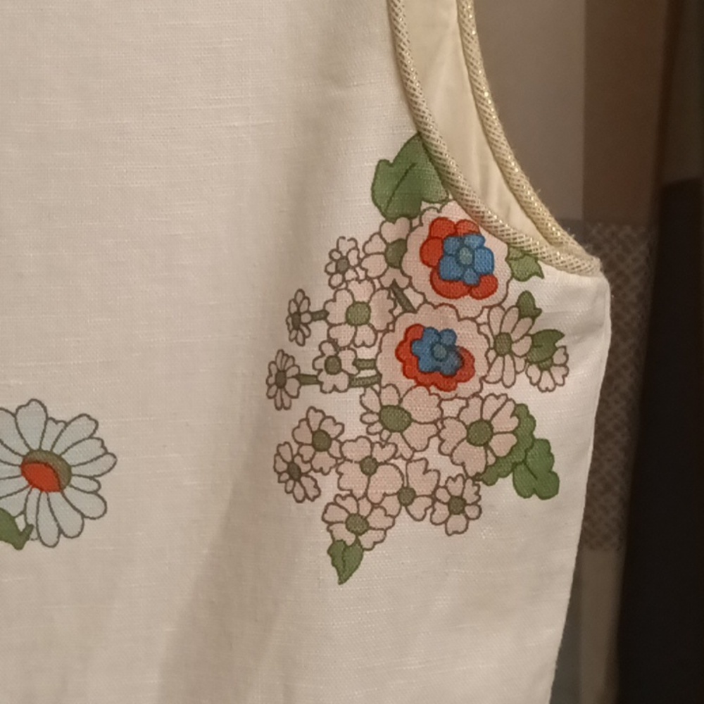 FINAL PRICE Mini Boden white multi-colored floral print dress - Picture 15 of 15